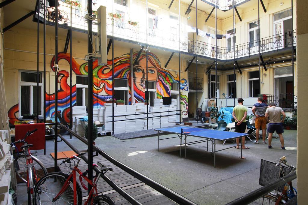 Dbc Hostel Budapest Exterior foto